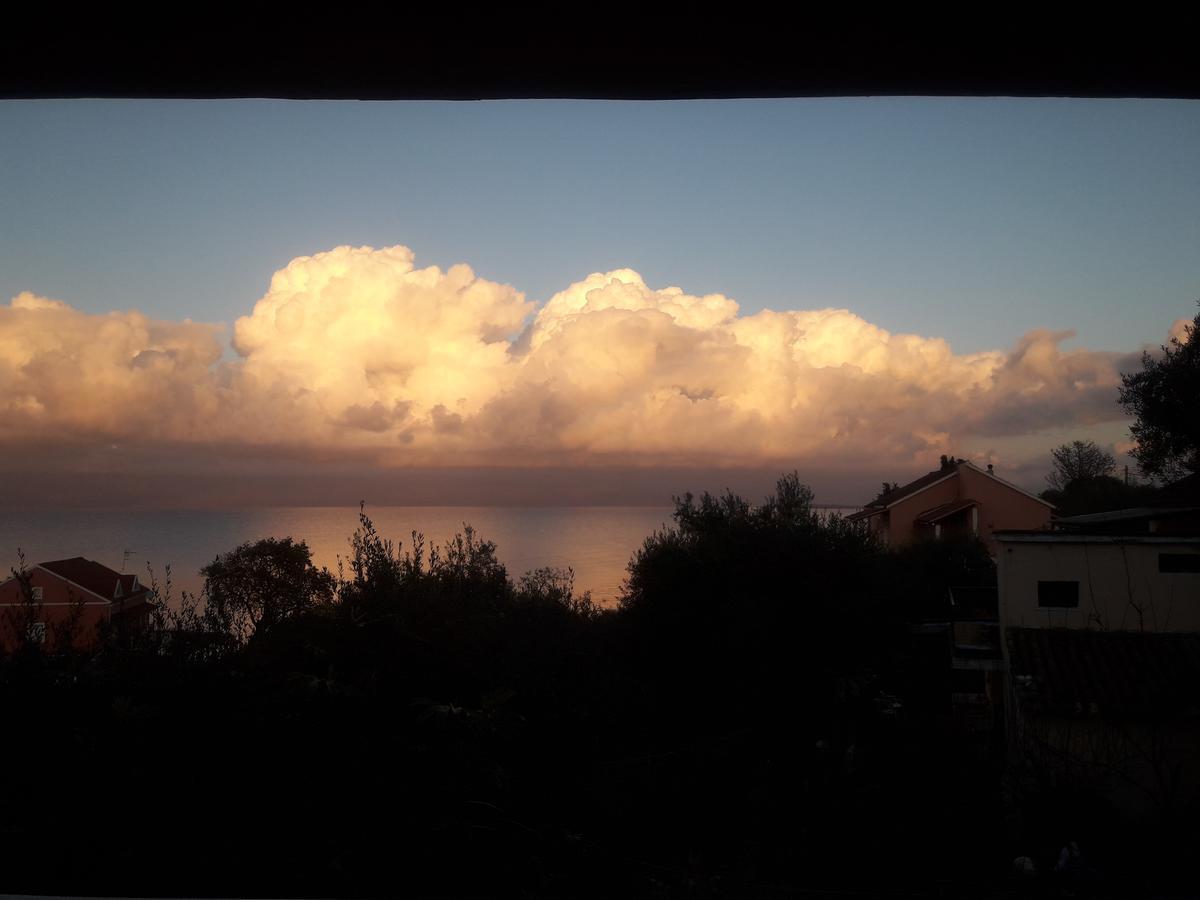 Villa Bambas Resort Astrakeri Dış mekan fotoğraf