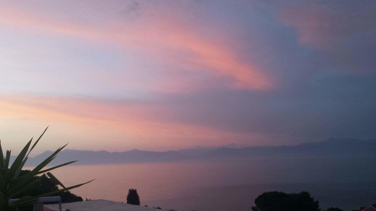 Villa Bambas Resort Astrakeri Dış mekan fotoğraf